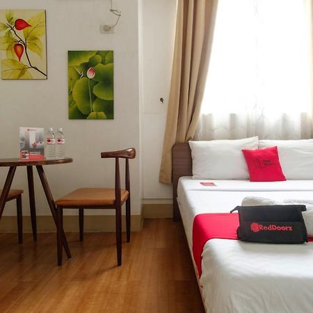 Reddoorz Near V Mapa Station Hotel Манила Екстериор снимка