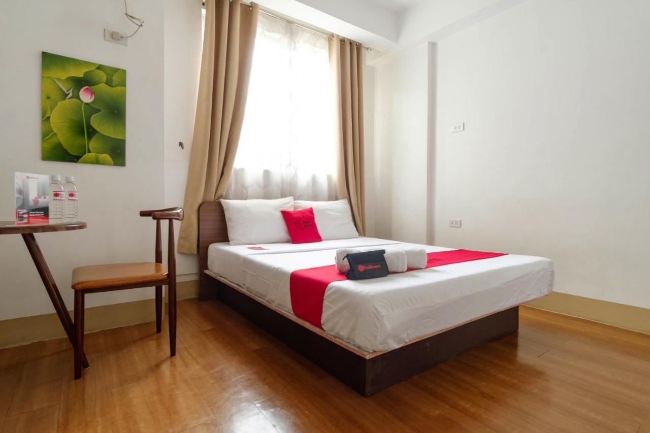 Reddoorz Near V Mapa Station Hotel Манила Екстериор снимка